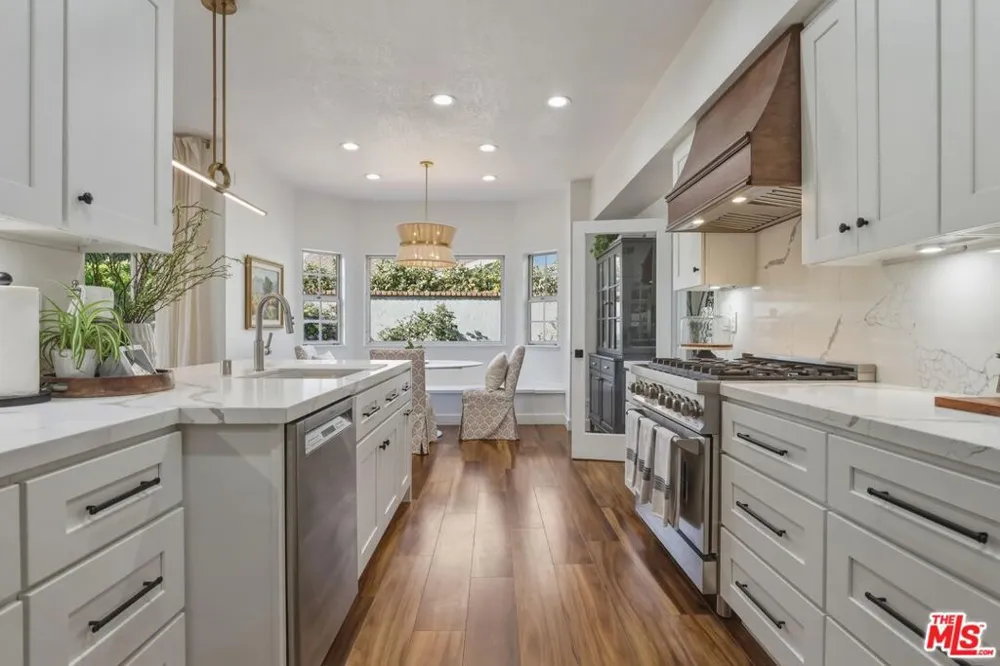 7619 W 85th Street Playa del Rey, CA 90293