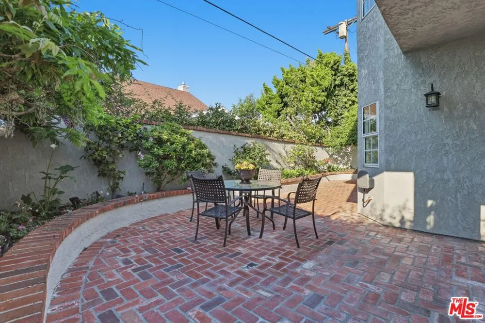 7619 W 85th Street Playa del Rey, CA 90293