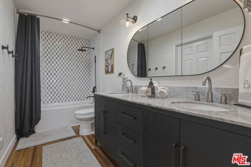 7619 W 85th Street Playa del Rey, CA 90293