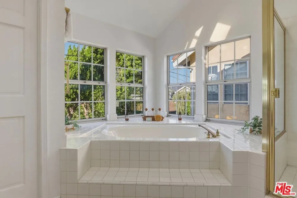 7619 W 85th Street Playa del Rey, CA 90293
