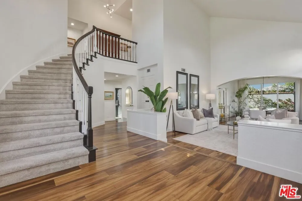 7619 W 85th Street Playa del Rey, CA 90293