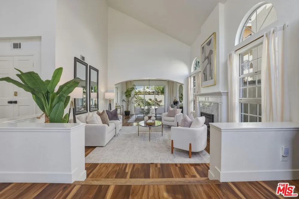 7619 W 85th Street Playa del Rey, CA 90293