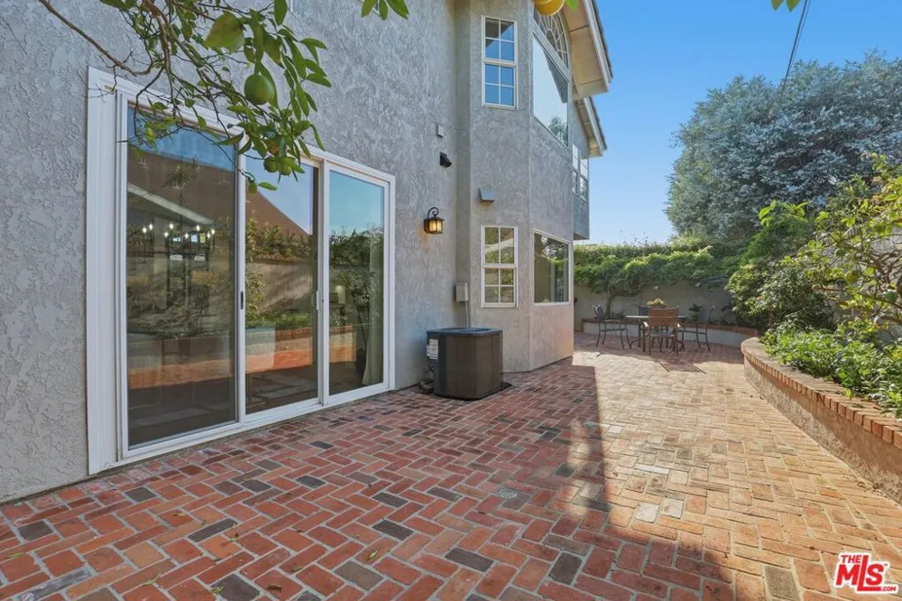 7619 W 85th Street Playa del Rey, CA 90293
