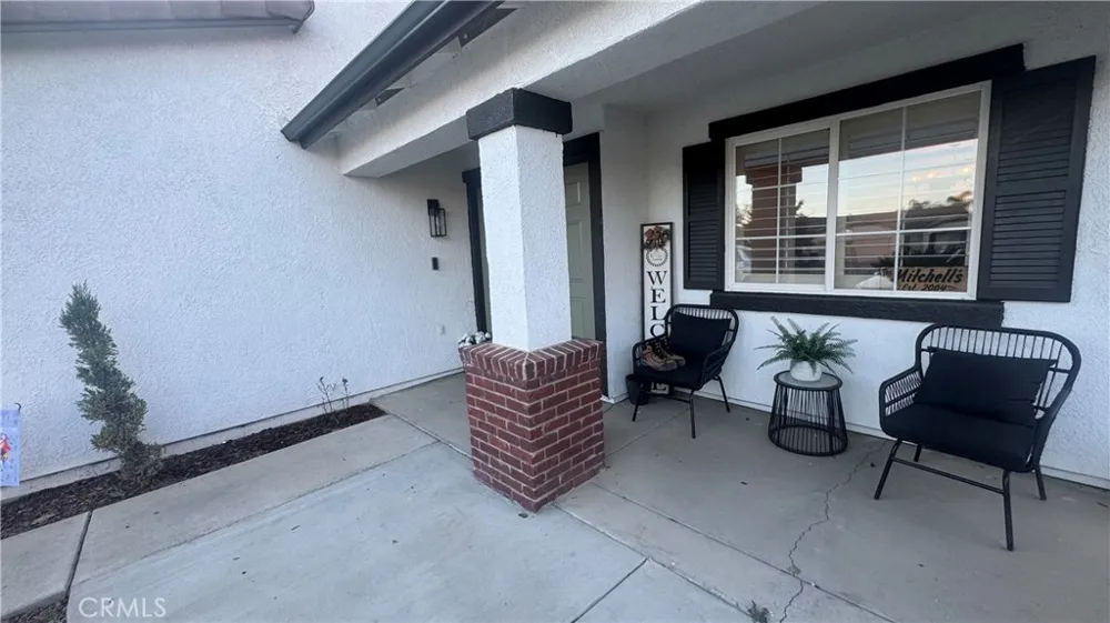 2174 W Picadilly Hanford, CA 93230