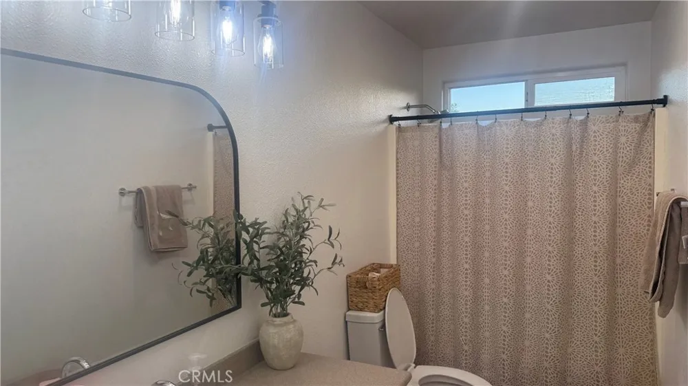 2174 W Picadilly Hanford, CA 93230