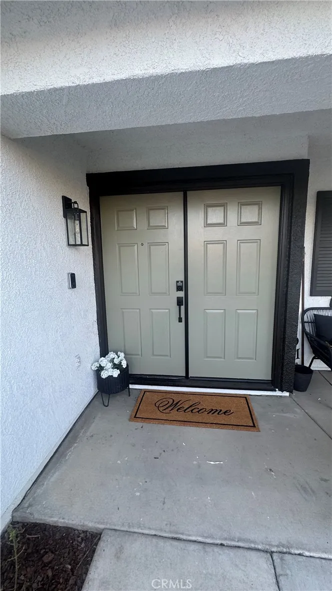 2174 W Picadilly Hanford, CA 93230