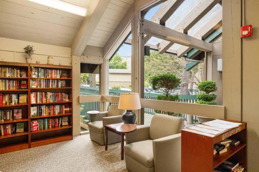 385 Mandarin Drive #11 Daly City, CA 94015