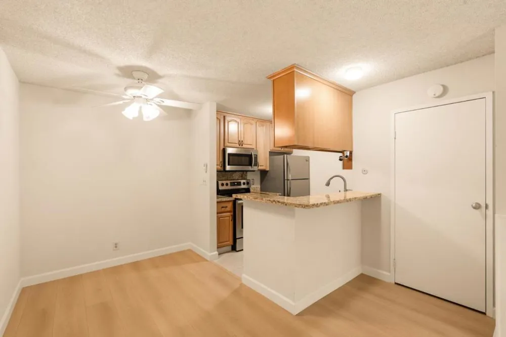 385 Mandarin Drive #11 Daly City, CA 94015