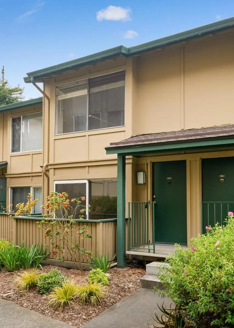 385 Mandarin Drive #11 Daly City, CA 94015