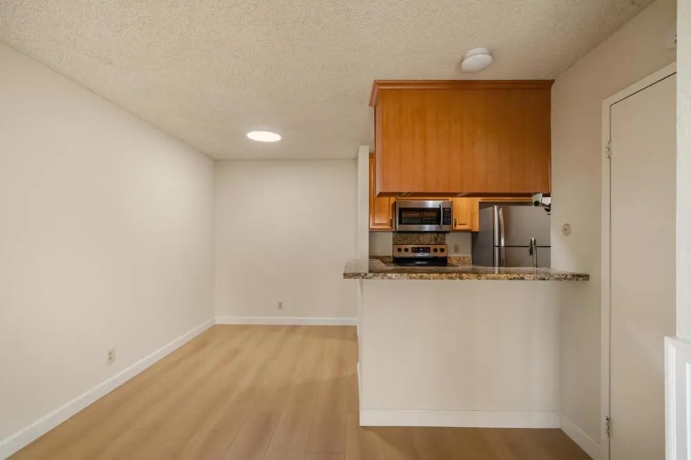385 Mandarin Drive #11 Daly City, CA 94015