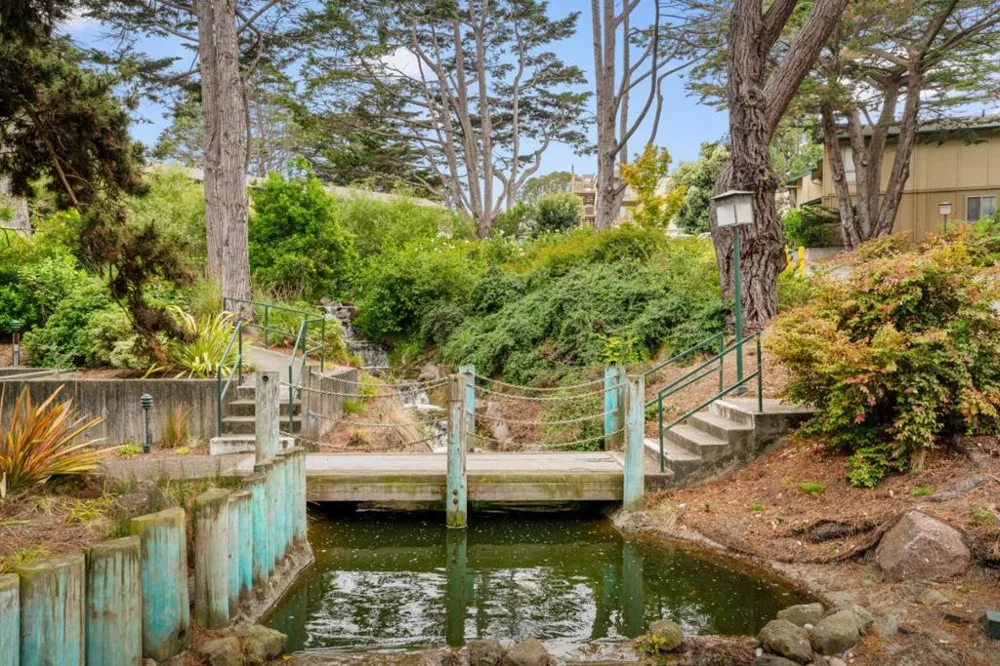 385 Mandarin Drive #11 Daly City, CA 94015