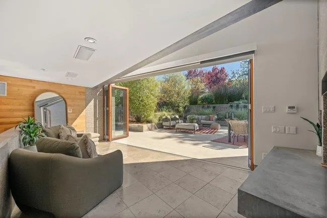 436 Lakeview Way Redwood City, CA 94062