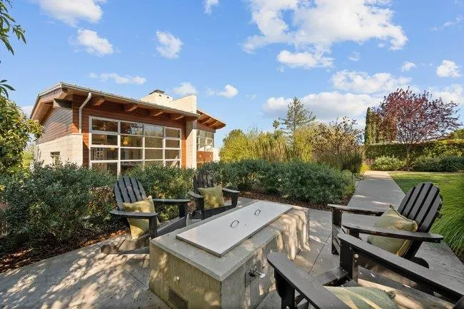 436 Lakeview Way Redwood City, CA 94062