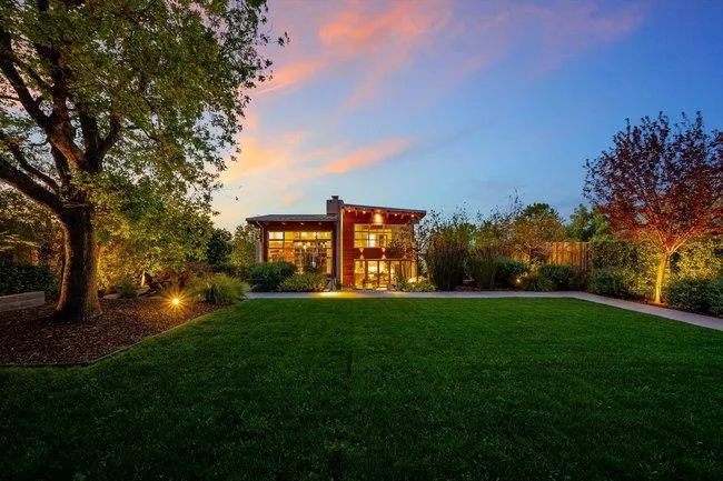 436 Lakeview Way Redwood City, CA 94062
