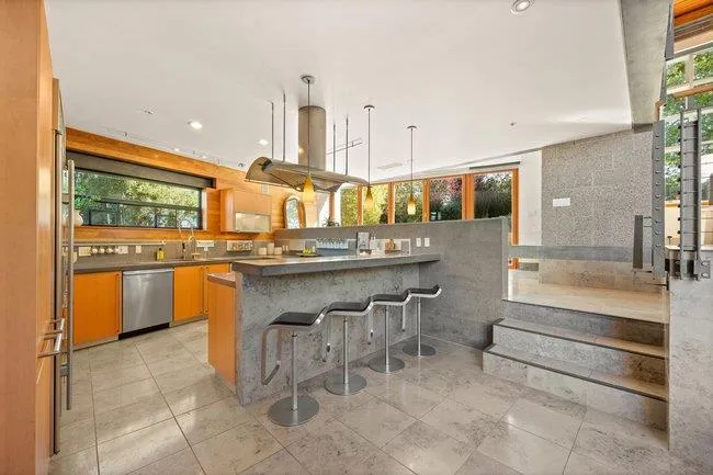 436 Lakeview Way Redwood City, CA 94062