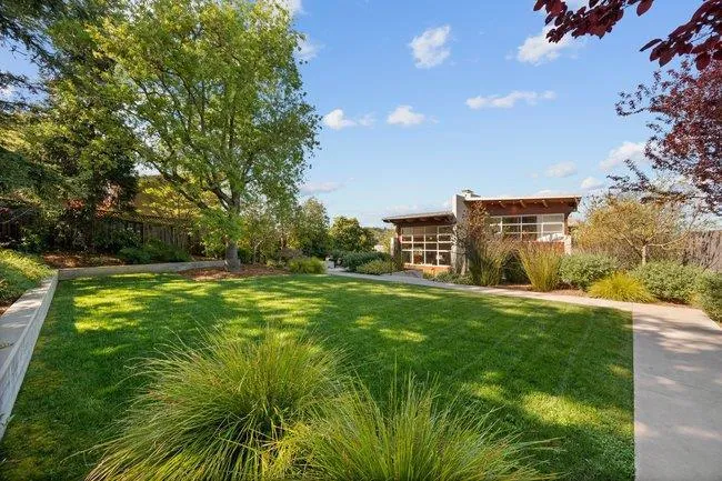 436 Lakeview Way Redwood City, CA 94062