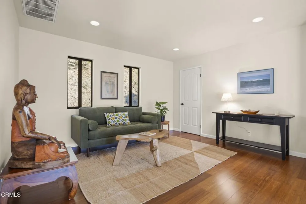 10920 Ventura Avenue Oak View, CA 93022