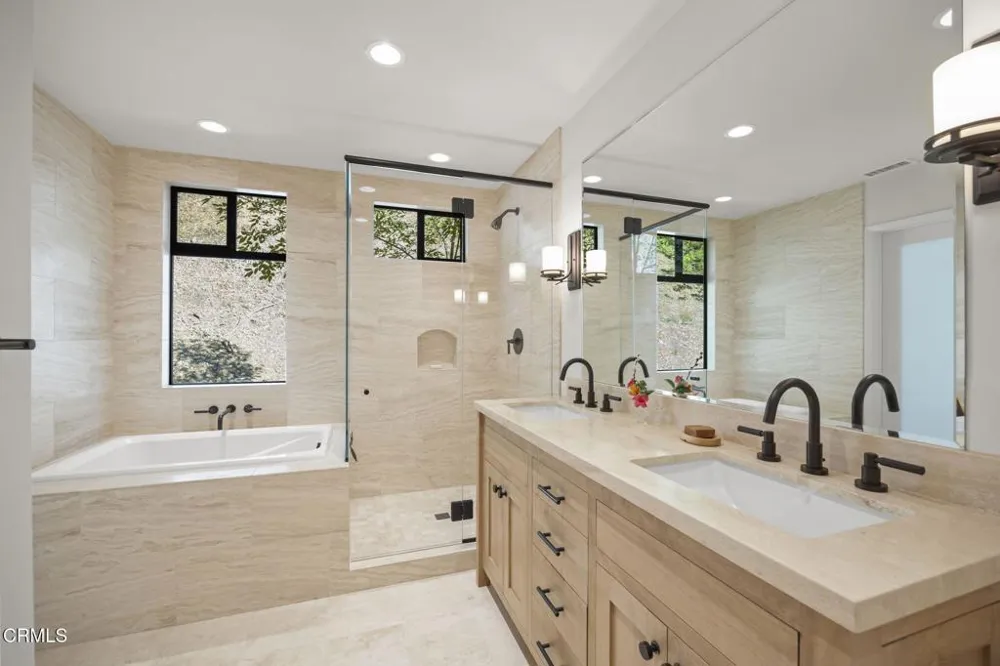 10920 Ventura Avenue Oak View, CA 93022