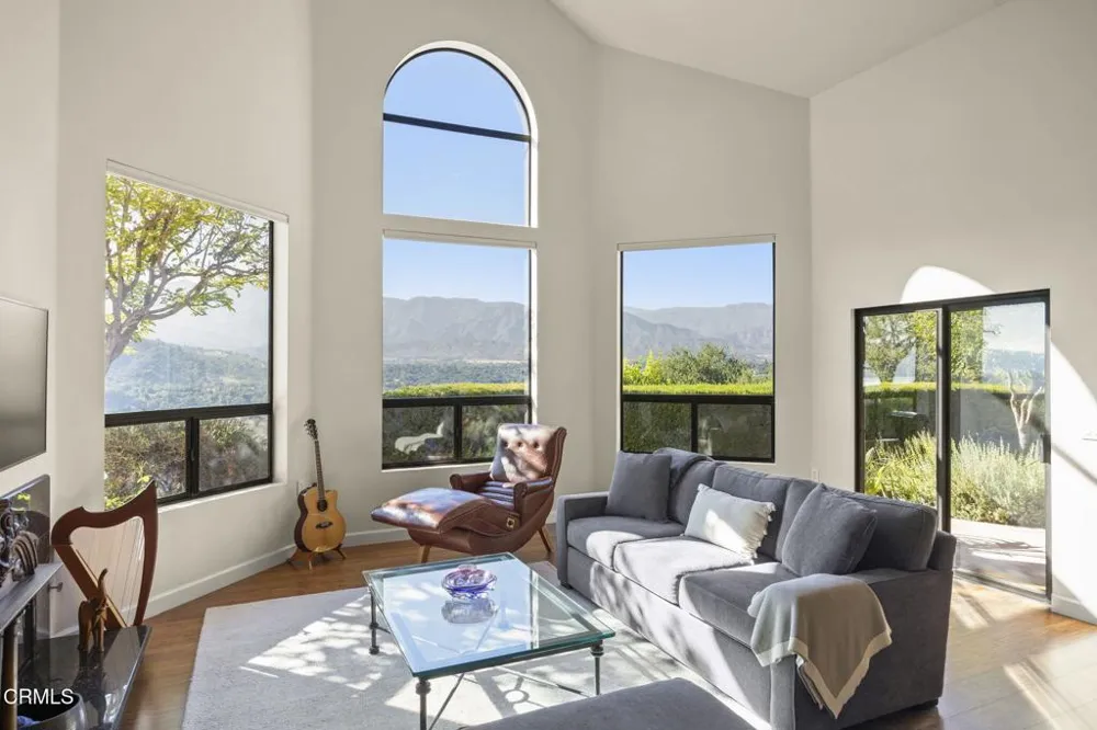 10920 Ventura Avenue Oak View, CA 93022