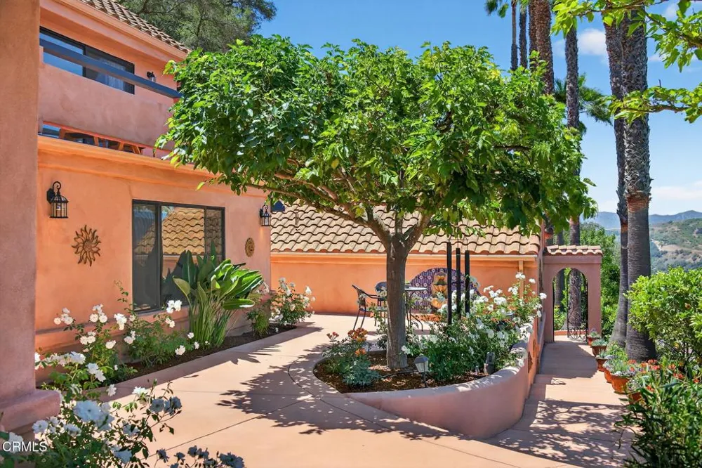 10920 Ventura Avenue Oak View, CA 93022