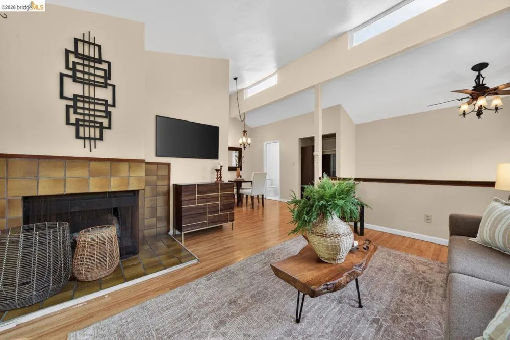 5400 Mountain Blvd #120 Oakland, CA 94619