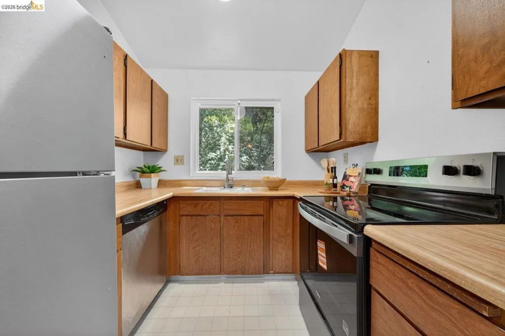 5400 Mountain Blvd #120 Oakland, CA 94619