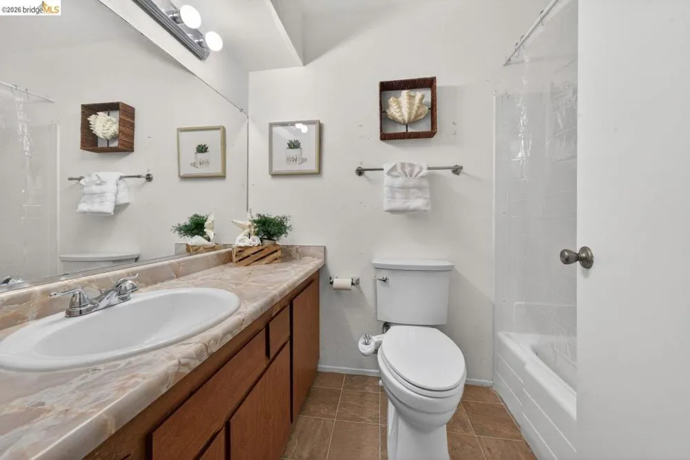 5400 Mountain Blvd #120 Oakland, CA 94619