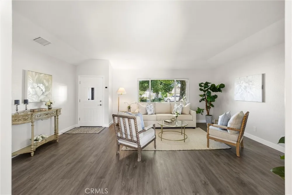 23633 Fair Weather Canyon Lake, CA 92587