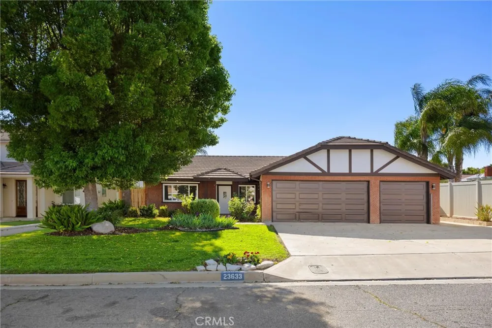 23633 Fair Weather Canyon Lake, CA 92587