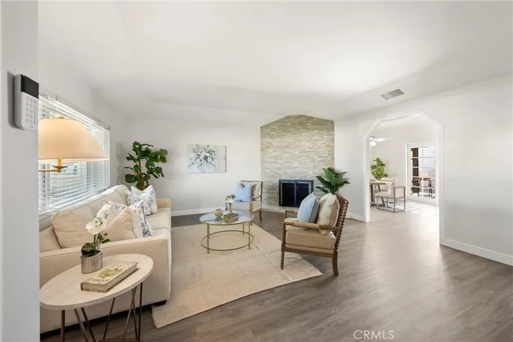 23633 Fair Weather Canyon Lake, CA 92587