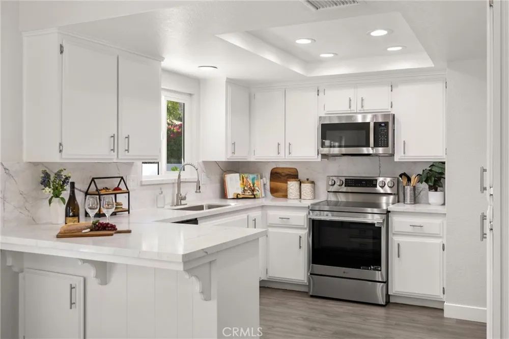 23633 Fair Weather Canyon Lake, CA 92587
