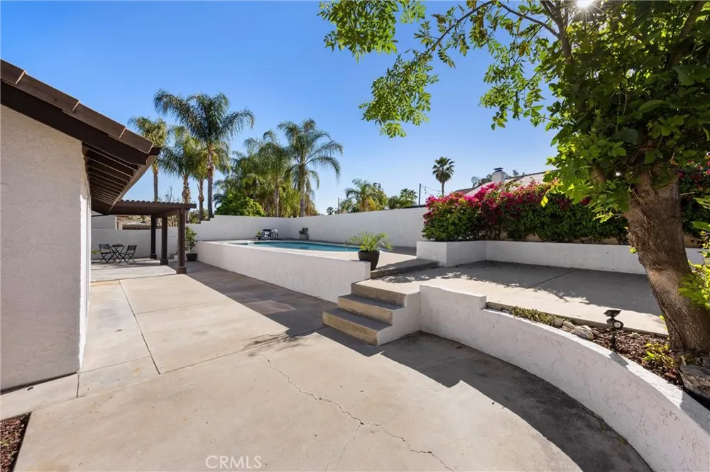 23633 Fair Weather Canyon Lake, CA 92587