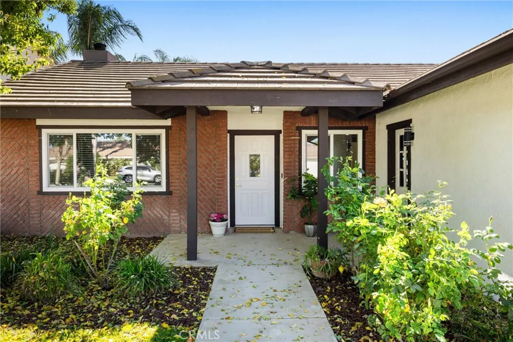 23633 Fair Weather Canyon Lake, CA 92587