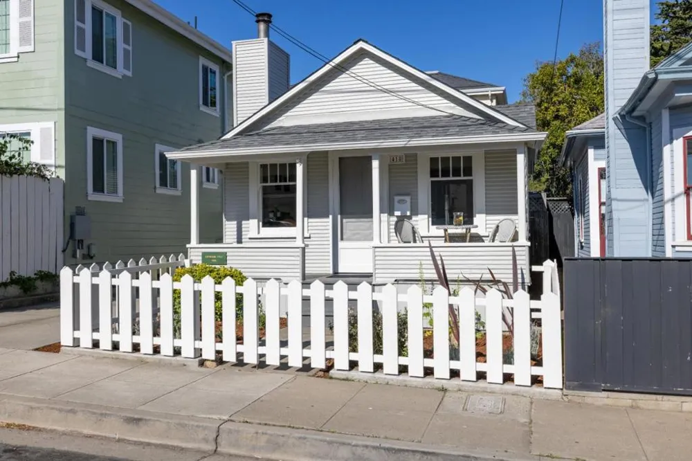 418 Fountain Avenue Pacific Grove, CA 93950