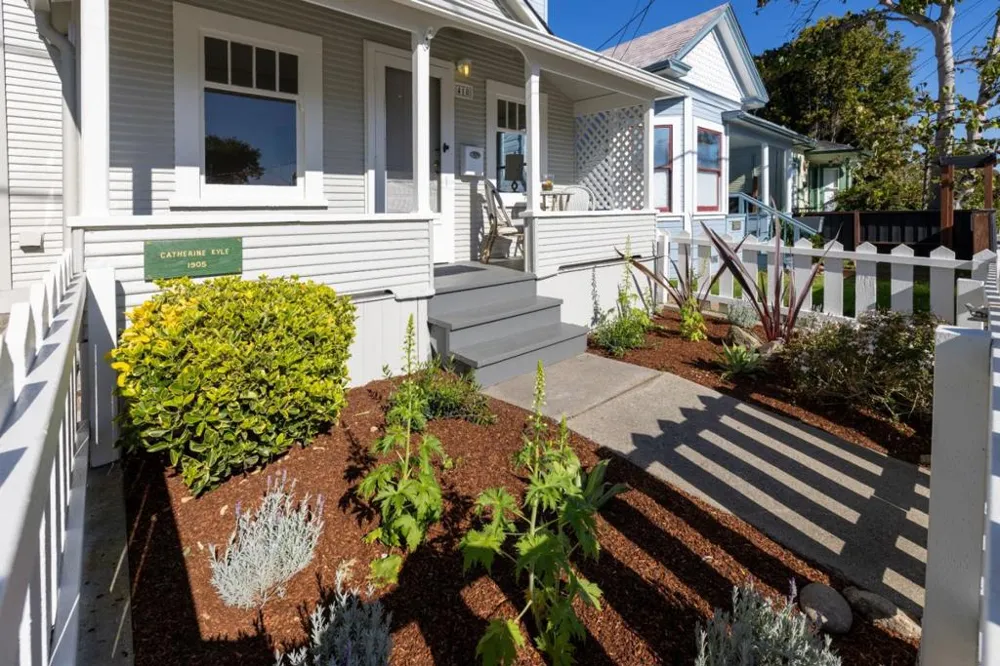 418 Fountain Avenue Pacific Grove, CA 93950