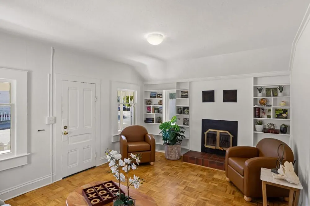 418 Fountain Avenue Pacific Grove, CA 93950