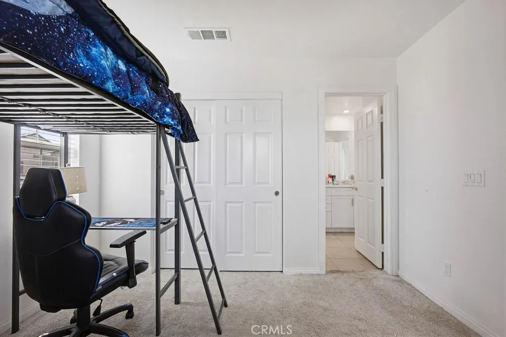 950 Helena Ridge Lake Elsinore, CA 92530