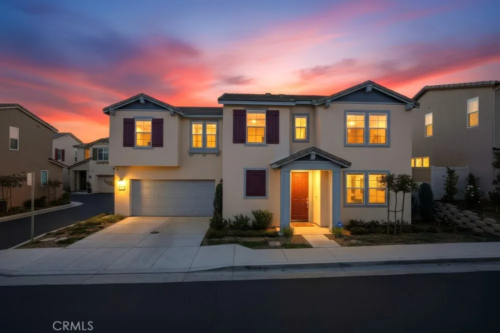 950 Helena Ridge Lake Elsinore, CA 92530