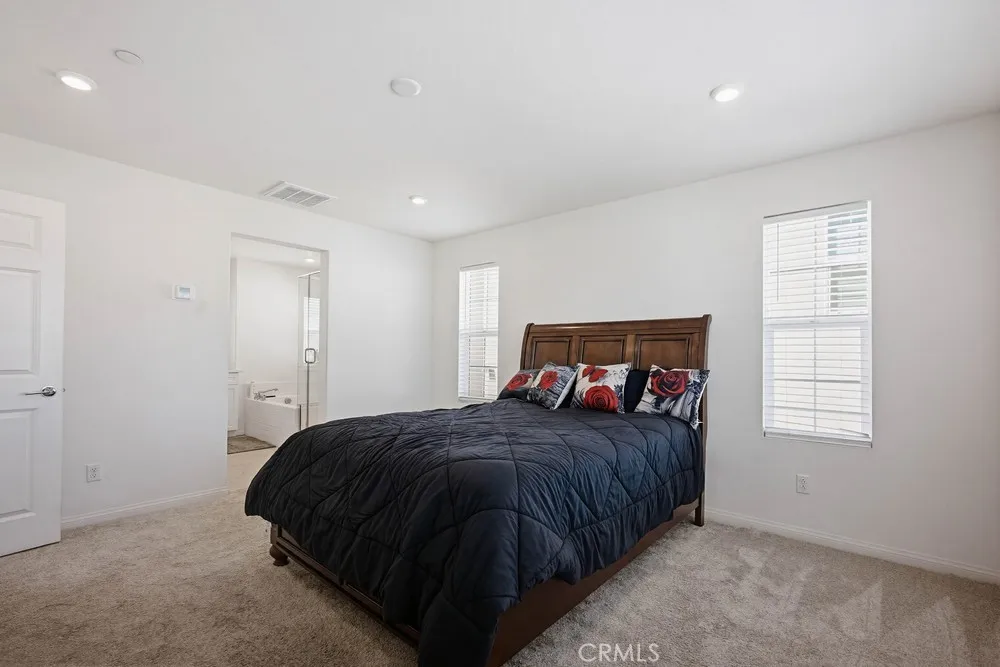 950 Helena Ridge Lake Elsinore, CA 92530
