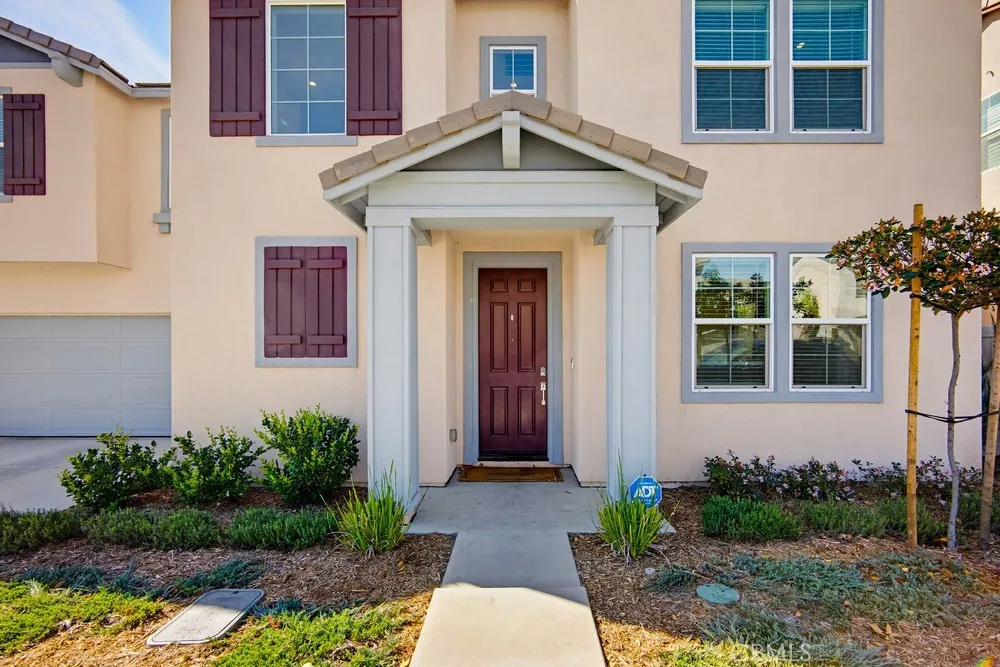 950 Helena Ridge Lake Elsinore, CA 92530