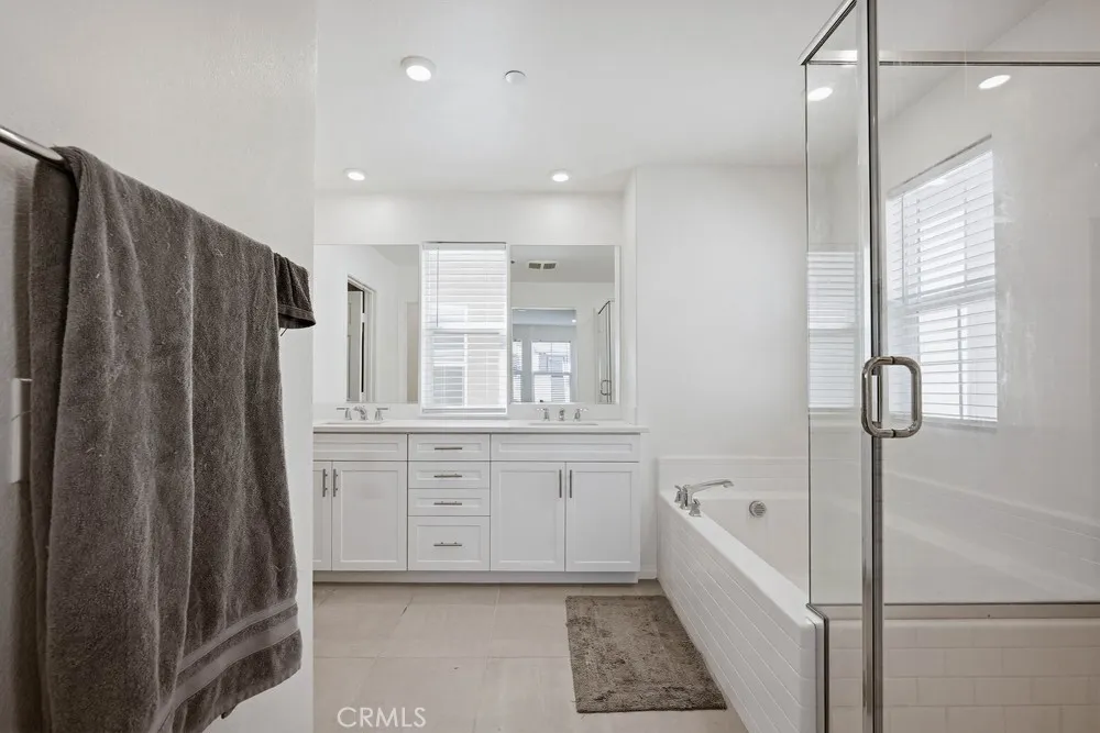 950 Helena Ridge Lake Elsinore, CA 92530
