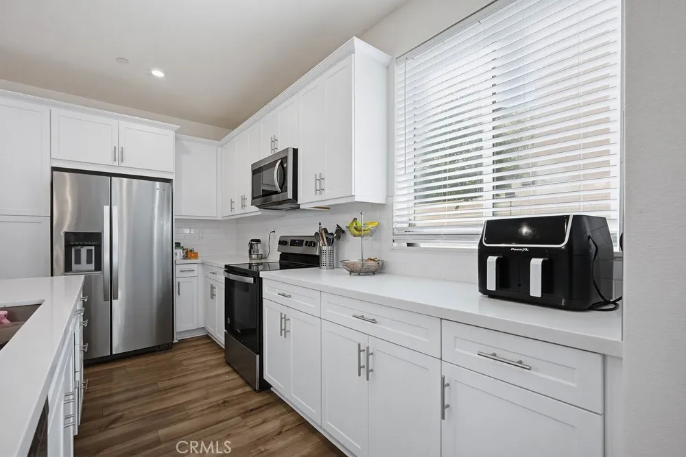 950 Helena Ridge Lake Elsinore, CA 92530