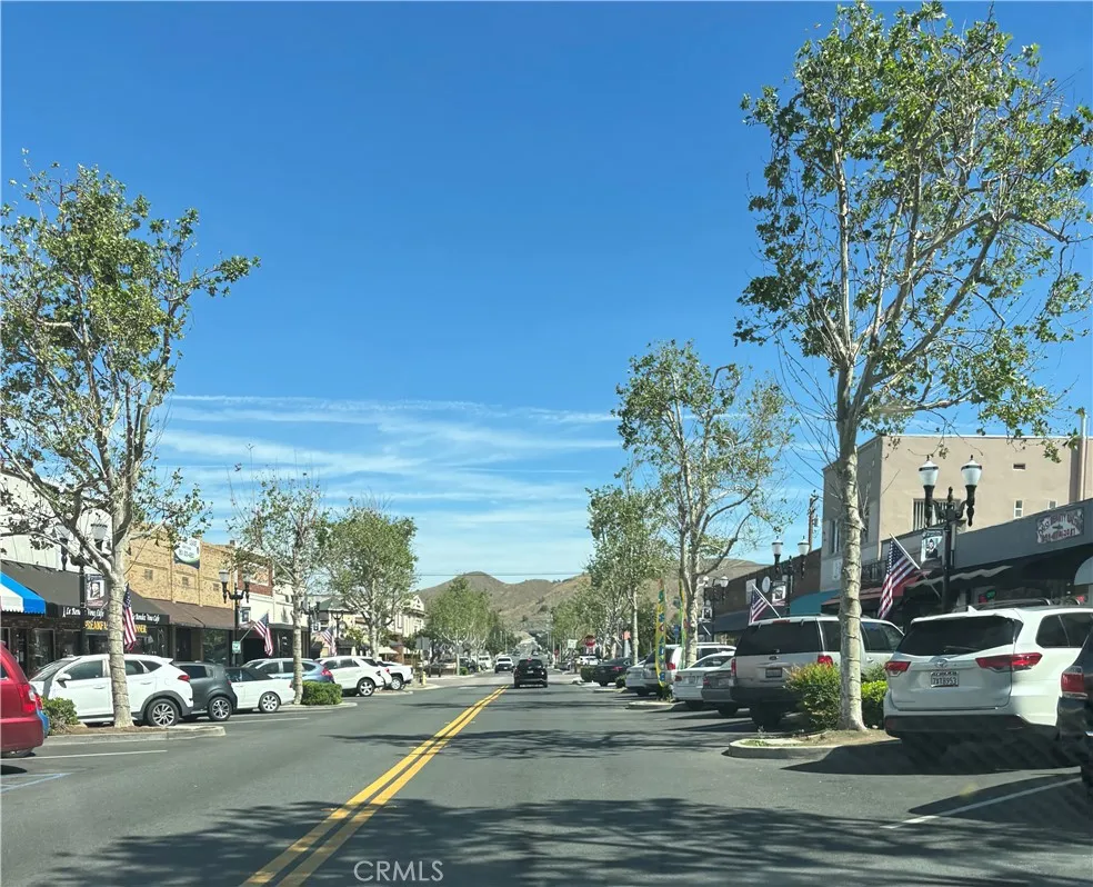 950 Helena Ridge Lake Elsinore, CA 92530
