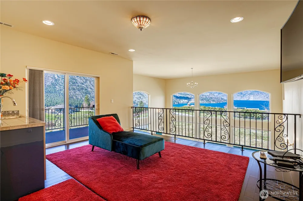 555 Loop Avenue Manson, WA 98831