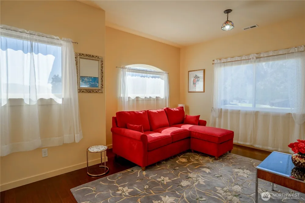 555 Loop Avenue Manson, WA 98831