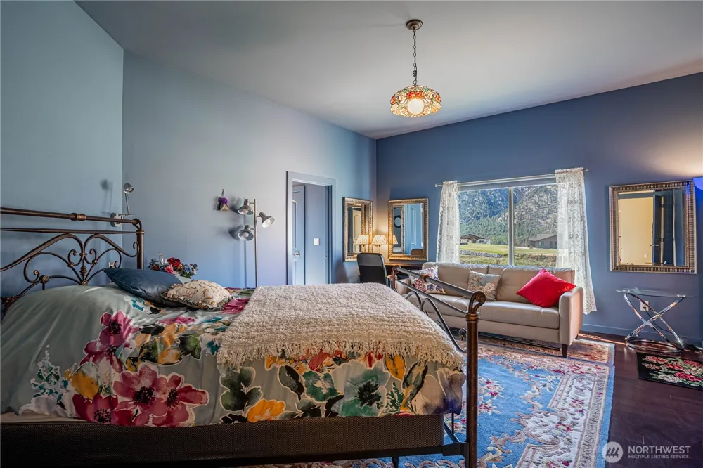 555 Loop Avenue Manson, WA 98831