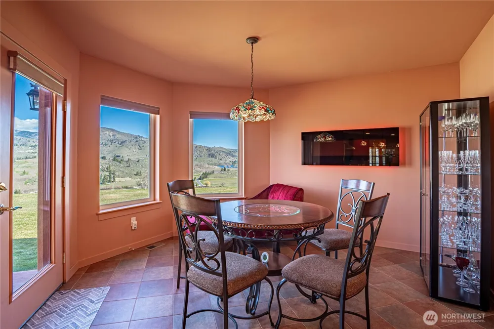 555 Loop Avenue Manson, WA 98831