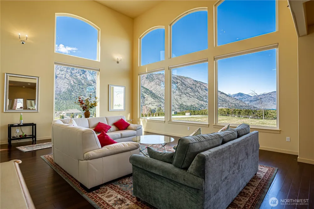 555 Loop Avenue Manson, WA 98831