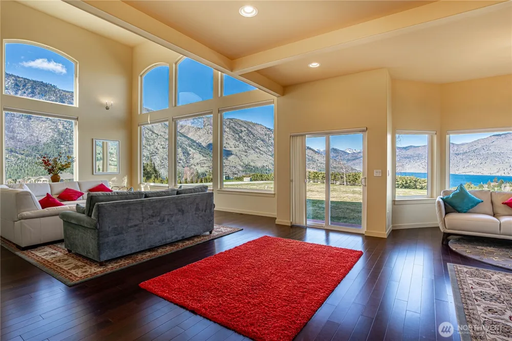 555 Loop Avenue Manson, WA 98831