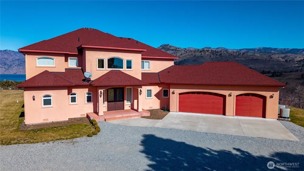 555 Loop Avenue Manson, WA 98831